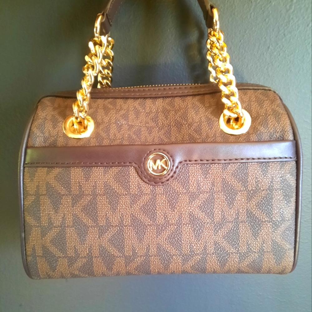 Michael kors satchel